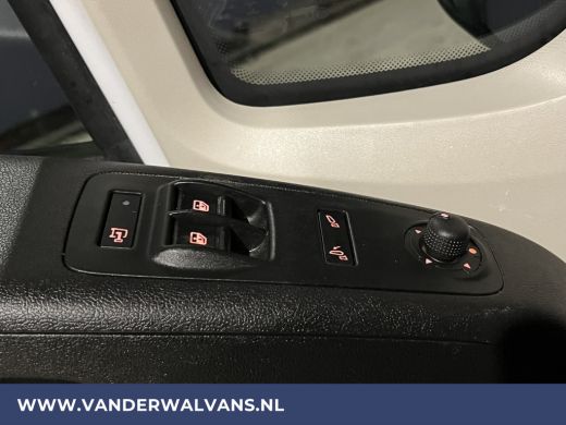 Peugeot Boxer 2.2 BlueHDi 141pk L2H1 Euro6 Airco | Navigatie | Camera | Cruisecontrol | imperiaal, 2500kg trekh... ActivLease financial lease