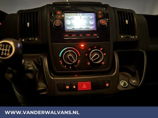 Peugeot Boxer 2.2 BlueHDi 141pk L2H1 Euro6 Airco | Navigatie | Camera | Cruisecontrol | imperiaal, 2500kg trekh... ActivLease financial lease