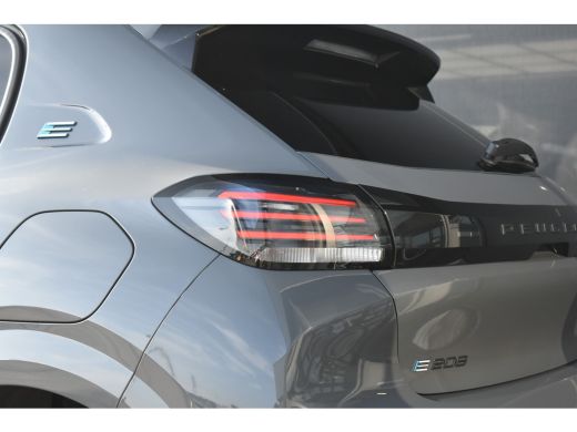 Peugeot e-208 EV Style 50 kWh 3 Fase | Facelift! | Navigatie | Climate Control | Full-LED | Parkeersensoren | !! ActivLease financial lease