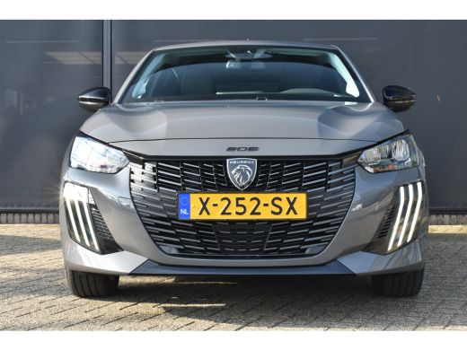 Peugeot e-208 EV Style 50 kWh 3 Fase | Facelift! | Navigatie | Climate Control | Full-LED | Parkeersensoren | ActivLease financial lease
