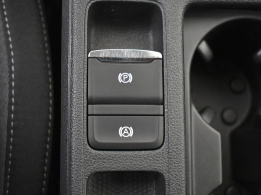 Skoda Octavia Combi 1.4 TSI iV PHEV 204pk STYLE | Trekgewicht 1500kg | dodehoekdetectie | Elektrische stoelen m... ActivLease financial lease