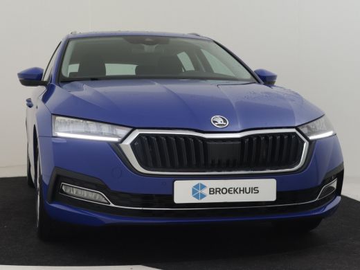 Skoda Octavia Combi 1.4 TSI iV PHEV 204pk STYLE | Trekgewicht 1500kg | dodehoekdetectie | Elektrische stoelen m... ActivLease financial lease