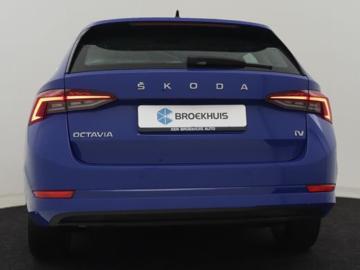 Skoda Octavia Combi 1.4 TSI iV PHEV 204pk STYLE | Trekgewicht 1500kg | dodehoekdetectie | Elektrische stoelen m... ActivLease financial lease