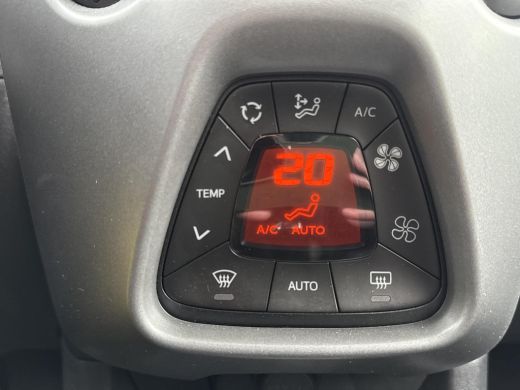 Toyota Aygo 1.0 VVT-i x-joy **CLIMATE CONTROL/ APPLE CARPLAY/ 36 MAANDEN GARANTIE** ActivLease financial lease