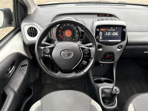 Toyota Aygo 1.0 VVT-i x-joy **CLIMATE CONTROL/ APPLE CARPLAY/ 36 MAANDEN GARANTIE** ActivLease financial lease