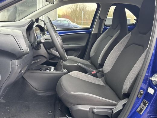 Toyota Aygo X 1.0 VVT-i MT Play **ADAPTIEF CRUISE CONTROL/ APPLE CARPLAY/ 36 MAANDEN GARANTIE** ActivLease financial lease