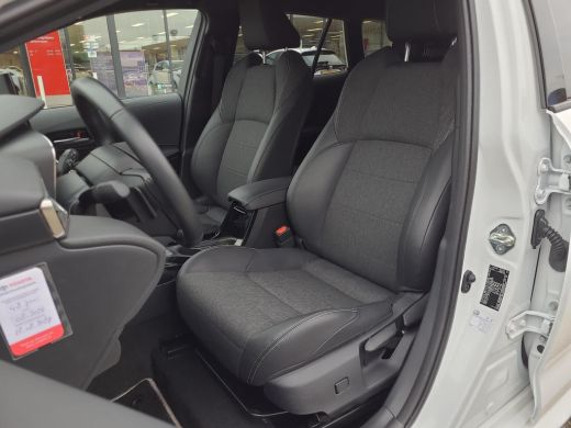 Toyota Corolla Touring Sports 2.0 High Power Hybrid First Edition Toyota Corolla Touring Sports Hybrid 200 Business Plus Model ... ActivLease financial lease
