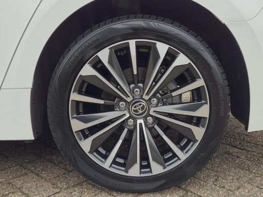 Toyota Corolla Touring Sports 2.0 High Power Hybrid First Edition Toyota Corolla Touring Sports Hybrid 200 Business Plus Model ... ActivLease financial lease