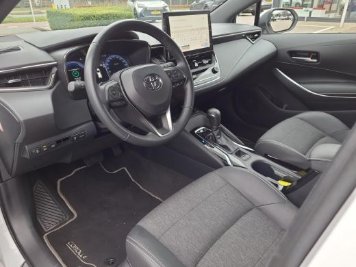 Toyota Corolla Touring Sports 2.0 High Power Hybrid First Edition Toyota Corolla Touring Sports Hybrid 200 Business Plus Model ... ActivLease financial lease