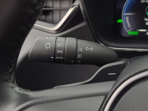Toyota Corolla Touring Sports 2.0 High Power Hybrid First Edition Toyota Corolla Touring Sports Hybrid 200 Business Plus Model ... ActivLease financial lease