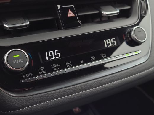 Toyota Corolla Touring Sports 2.0 High Power Hybrid First Edition Toyota Corolla Touring Sports Hybrid 200 Business Plus Model ... ActivLease financial lease