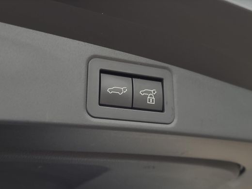 Toyota Corolla Touring Sports 2.0 High Power Hybrid First Edition Toyota Corolla Touring Sports Hybrid 200 Business Plus Model ... ActivLease financial lease