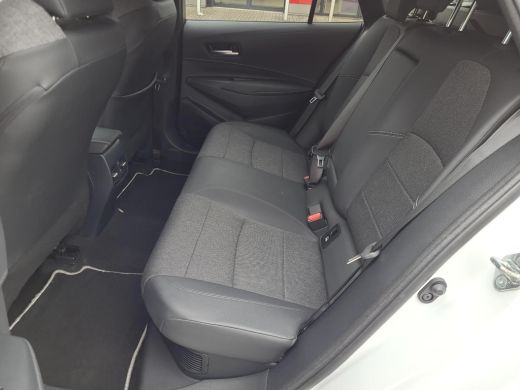 Toyota Corolla Touring Sports 2.0 High Power Hybrid First Edition Toyota Corolla Touring Sports Hybrid 200 Business Plus Model ... ActivLease financial lease
