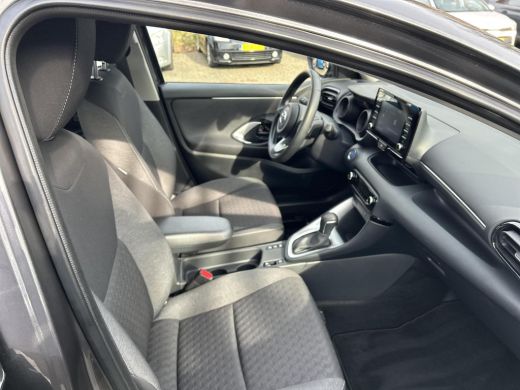 Toyota Yaris 1.5 Hybrid Dynamic | 06-10141018 Voor meer informatie ActivLease financial lease