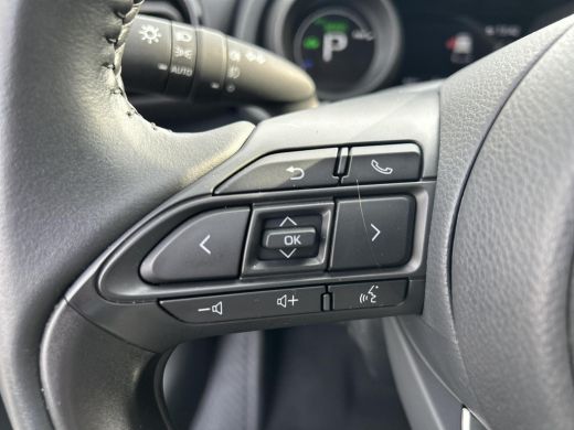 Toyota Yaris 1.5 Hybrid Dynamic | 06-10141018 Voor meer informatie ActivLease financial lease