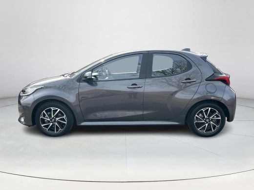 Toyota Yaris 1.5 Hybrid Dynamic | 06-10141018 Voor meer informatie ActivLease financial lease