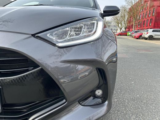 Toyota Yaris 1.5 Hybrid Dynamic | 06-10141018 Voor meer informatie ActivLease financial lease