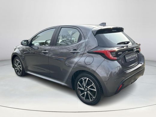 Toyota Yaris 1.5 Hybrid Dynamic | 06-10141018 Voor meer informatie ActivLease financial lease