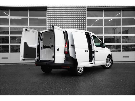 Volkswagen Caddy | 2024 | DSG 122 PK | Comfort | Trekhaak | Navi By App | Multistuur | Digitaal Display ActivLease financial lease