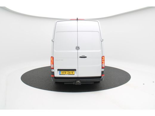 Volkswagen Crafter 35 2.0 TDI L3H3 DC Highline | Camera | Parkeersensoren | Airco | Cruise | Trekhaak | Ergo comfort... ActivLease financial lease
