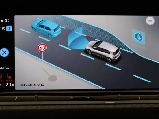 Volkswagen Golf 1.4 eHybrid GTE 245PK DSG full led, adaptive cruise, stuur-stoelverwarming, keyless, navigatie, 1... ActivLease financial lease