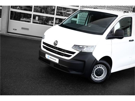 Volkswagen Transporter | 2024 | Life | L1 | Digitaal Display | Navi By App ActivLease financial lease