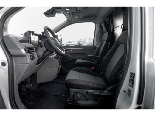 Volkswagen Transporter | 2024 | Life | L1 | Digitaal Display | Navi By App ActivLease financial lease