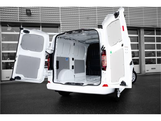 Volkswagen Transporter | 2024 | Style | L1 | Digitaal Display | Navi By App ActivLease financial lease
