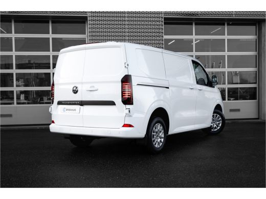 Volkswagen Transporter | 2024 | Style | L1 | Digitaal Display | Navi By App ActivLease financial lease
