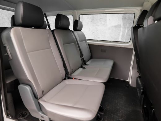 Volkswagen Transporter Kombi 2.0 TDI L1H1 (9 PERSOONS, LEDER, APPLE CARPLAY, GROOT NAVI, NIEUWE APK, ELEK RAMEN, CRUISE, TREKH... ActivLease financial lease