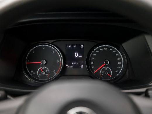 Volkswagen Transporter Kombi 2.0 TDI L1H1 (9 PERSOONS, LEDER, APPLE CARPLAY, GROOT NAVI, NIEUWE APK, ELEK RAMEN, CRUISE, TREKH... ActivLease financial lease