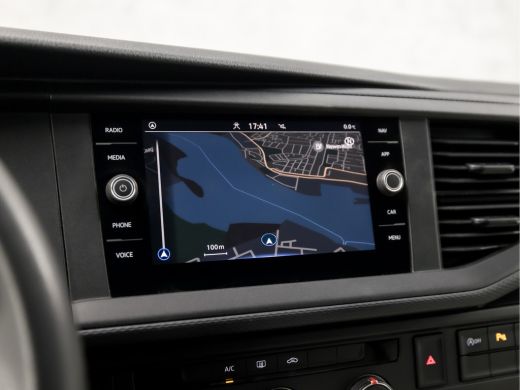 Volkswagen Transporter Kombi 2.0 TDI L1H1 (9 PERSOONS, LEDER, APPLE CARPLAY, GROOT NAVI, NIEUWE APK, ELEK RAMEN, CRUISE, TREKH... ActivLease financial lease