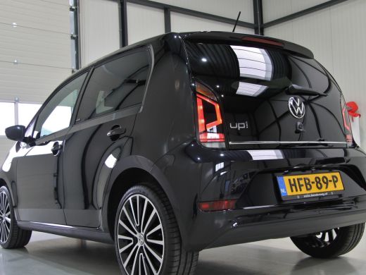 Volkswagen up! Active 5drs. Clima | Cruise | Camera | Vol! ActivLease financial lease
