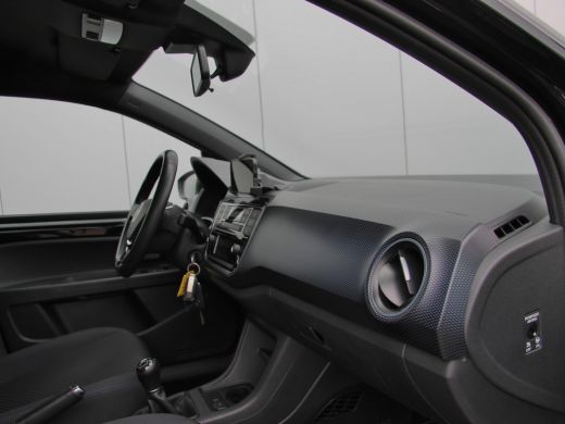 Volkswagen up! Active 5drs. Clima | Cruise | Camera | Vol! ActivLease financial lease