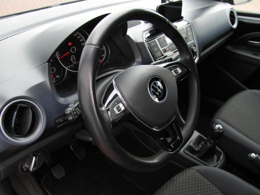 Volkswagen up! Active 5drs. Clima | Cruise | Camera | Vol! ActivLease financial lease