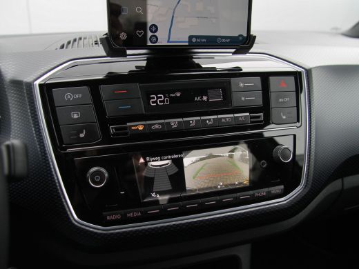 Volkswagen up! Active 5drs. Clima | Cruise | Camera | Vol! ActivLease financial lease