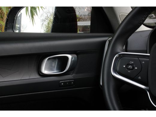 Volvo  XC40 Volvo 1.5 T4 Plug-in hybrid Plus Dark | MY23! | Camera | Adaptive Cruise | Dodehoeksensoren | Stu... ActivLease financial lease