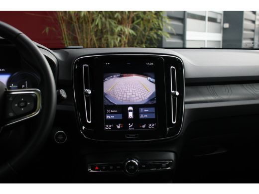 Volvo  XC40 Volvo 1.5 T4 Plug-in hybrid Plus Dark | MY23! | Camera | Adaptive Cruise | Dodehoeksensoren | Stu... ActivLease financial lease