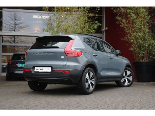 Volvo  XC40 Volvo 1.5 T4 Plug-in hybrid Plus Dark | MY23! | Camera | Adaptive Cruise | Dodehoeksensoren | Stu... ActivLease financial lease