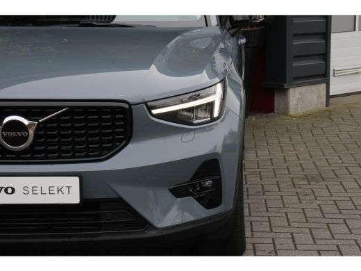 Volvo  XC40 Volvo 1.5 T4 Plug-in hybrid Plus Dark | MY23! | Camera | Adaptive Cruise | Dodehoeksensoren | Stu... ActivLease financial lease