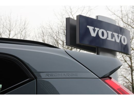 Volvo  XC40 Volvo 1.5 T4 Plug-in hybrid Plus Dark | MY23! | Camera | Adaptive Cruise | Dodehoeksensoren | Stu... ActivLease financial lease