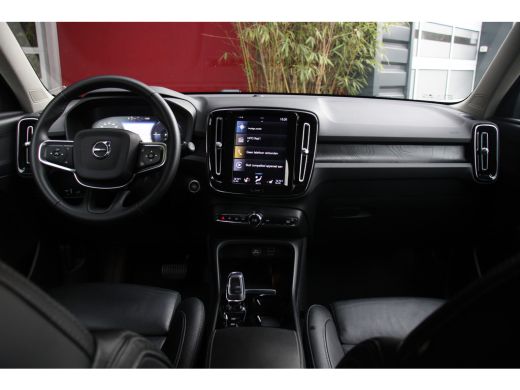 Volvo  XC40 Volvo 1.5 T4 Plug-in hybrid Plus Dark | MY23! | Camera | Adaptive Cruise | Dodehoeksensoren | Stu... ActivLease financial lease