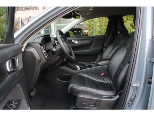 Volvo  XC40 Volvo 1.5 T4 Plug-in hybrid Plus Dark | MY23! | Camera | Adaptive Cruise | Dodehoeksensoren | Stu... ActivLease financial lease