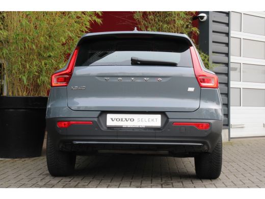 Volvo  XC40 Volvo 1.5 T4 Plug-in hybrid Plus Dark | MY23! | Camera | Adaptive Cruise | Dodehoeksensoren | Stu... ActivLease financial lease