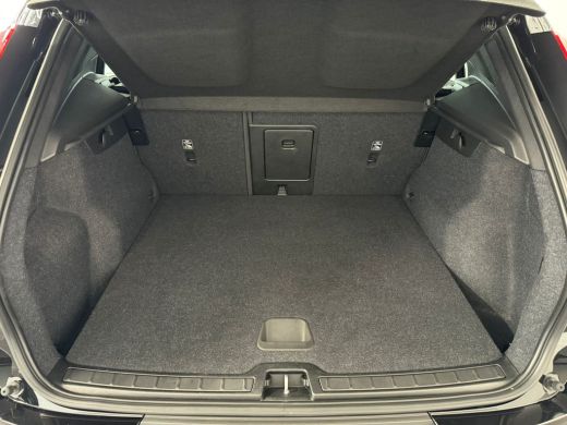 Volvo  XC40 Recharge Core 70 kWh | Climate Pack | Getint glas | Camera | Stoel/stuur verw. | Acteruitrijcam. ... ActivLease financial lease