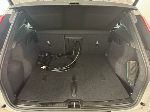 Volvo  XC40 Volvo Single Motor Extended Range Plus 82 kWh | Achteruitrijcamera | Apple Carplay/Android Auto|t... ActivLease financial lease