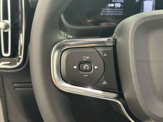 Volvo  XC40 Volvo Single Motor Extended Range Plus 82 kWh | Achteruitrijcamera | Apple Carplay/Android Auto|t... ActivLease financial lease