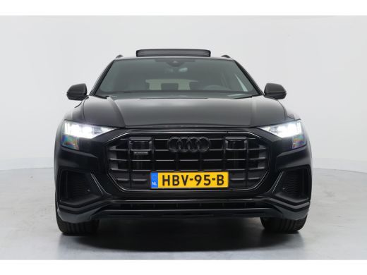 Audi Q8 60 TFSI e quattro Pro Line S Competition | Valcona | Panoramadak | Carbon | HUD | Trekhaak | Pano... ActivLease financial lease