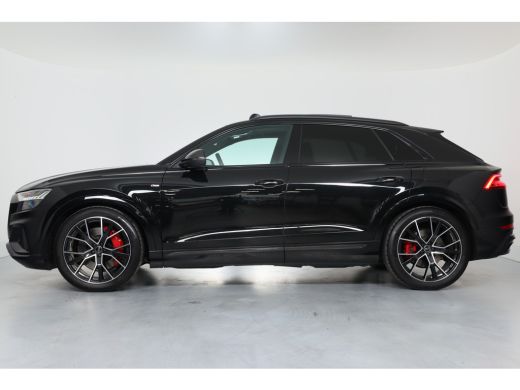 Audi Q8 60 TFSI e quattro Pro Line S Competition | Valcona | Panoramadak | Carbon | HUD | Trekhaak | Pano... ActivLease financial lease