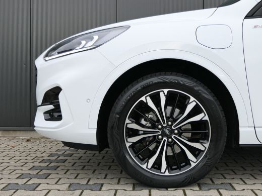 Ford Kuga Ford 2.5 PHEV ST-Line | 19 Inch | Winterpack | Adaptive Cruise | Wegklapbare Trekhaak | Camera vo... ActivLease financial lease